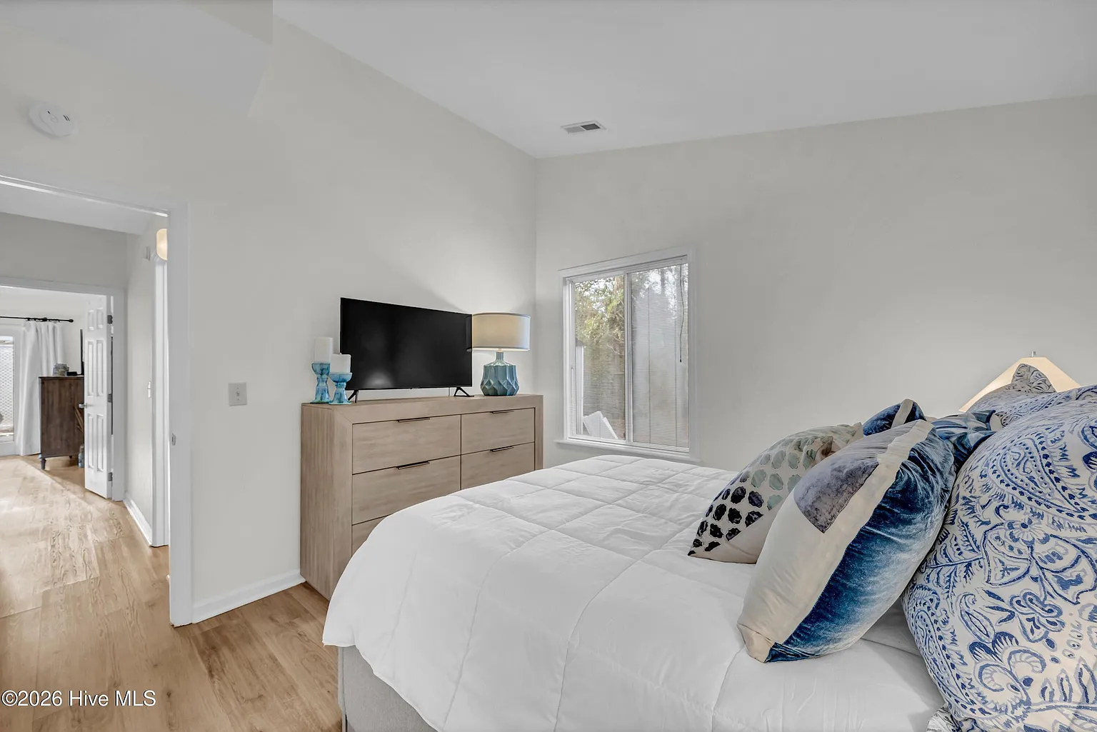 3ee2bd533e349b002177167866bdda7b uncropped scaled within 1536 1152