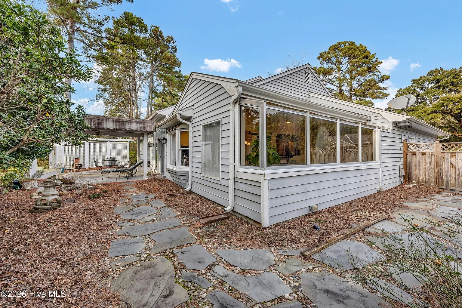 4e759b2f5d668b4c1c59aa3ae8d0af09 uncropped scaled within 1536 1152